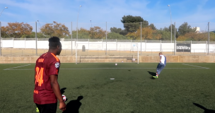 [VIDEO] Arturo Vidal y su hijo humillan a youtuber español con perfecta rabona