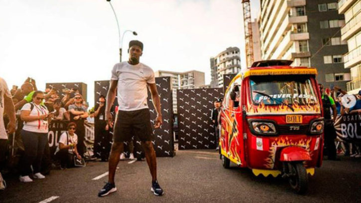 [VIDEO] Usain Bolt le gana a un “Mototaxi” en su visita a Perú