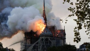 EN VIVO | Incendio se registra en la Catedral de Notre Dame