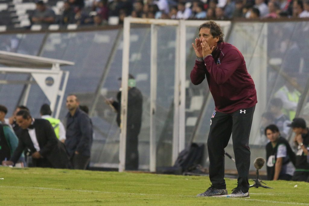 Salas se abre a la opción: “No descartamos que Valdivia y Paredes entren desde el primer minuto”