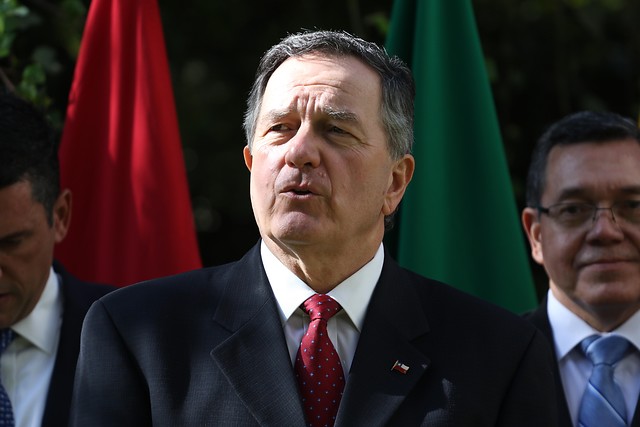 Canciller Ampuero le responde a su par venezolano por “insultar” al Presidente Piñera