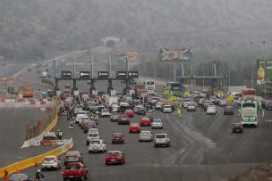 Balance del MOP cifra en 200 mil los vehículos que salieron de Santiago para celebrar Año Nuevo