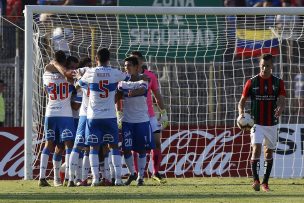 [MINUTO A MINUTO] Universidad Católica visita a Rosario Central buscando mantenerse con vida en Copa Libertadores