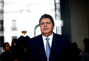 Expresidente peruano Alan García se disparó cuando iba ser detenido y es internado en un hospital