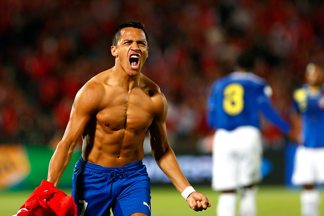 Alexis Sánchez impacta con nuevo look facial: atrás quedó la cara de “bebé” afeitado