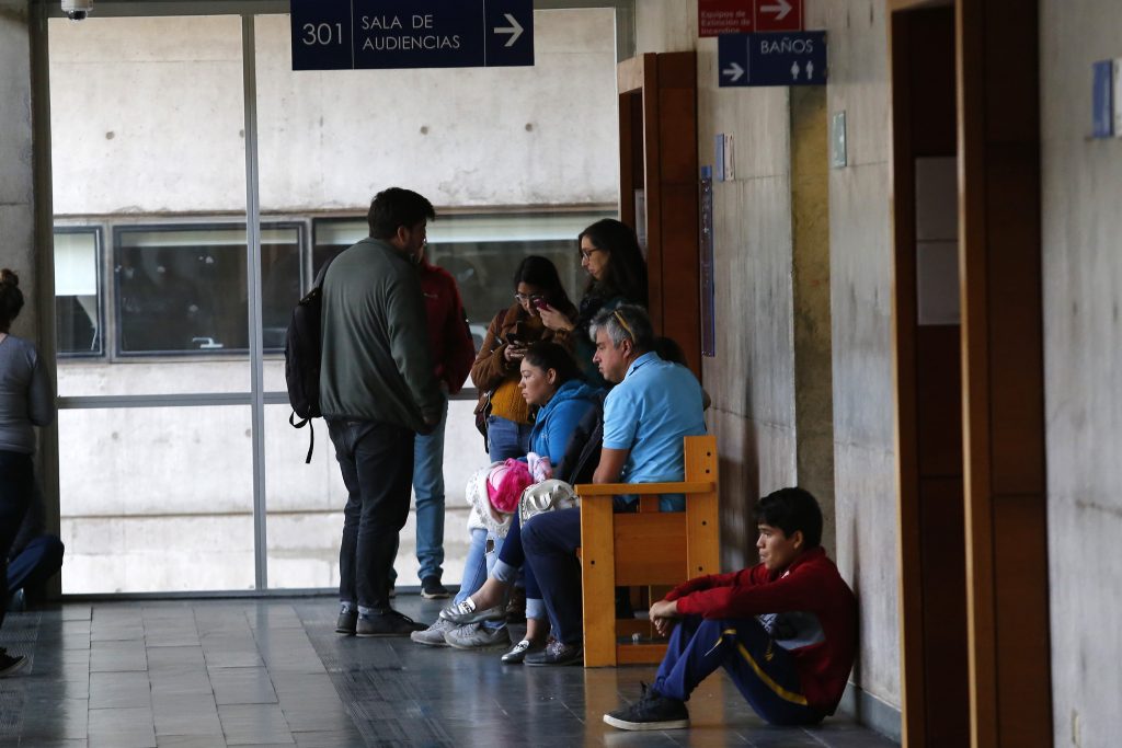 En libertad detenidos que rociaron con bencina a profesora en el Darío Salas