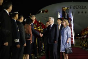 Piñera arribó a Corea del Sur: tendría reuniones con encargados del puente Chacao