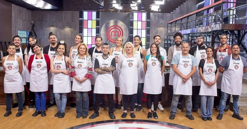 Este es el nuevo eliminado de “MasterChef”: falló en la prueba de un típico plato chileno