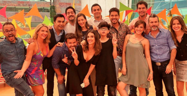 Panelistas de matinal “Muy Buenos Días” publican tiernas e inéditas fotografías de su infancia