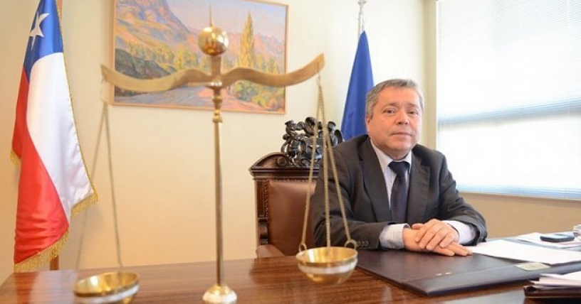 Fiscalía encuentra $19 millones sin justificación en las cuentas del suspendido ministro Elgueta