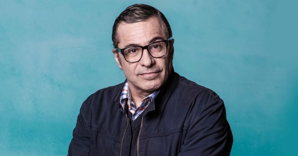 La inesperada reunión de los actores de “Casado con Hijos” con los españoles de la serie “Merlí” de Netflix