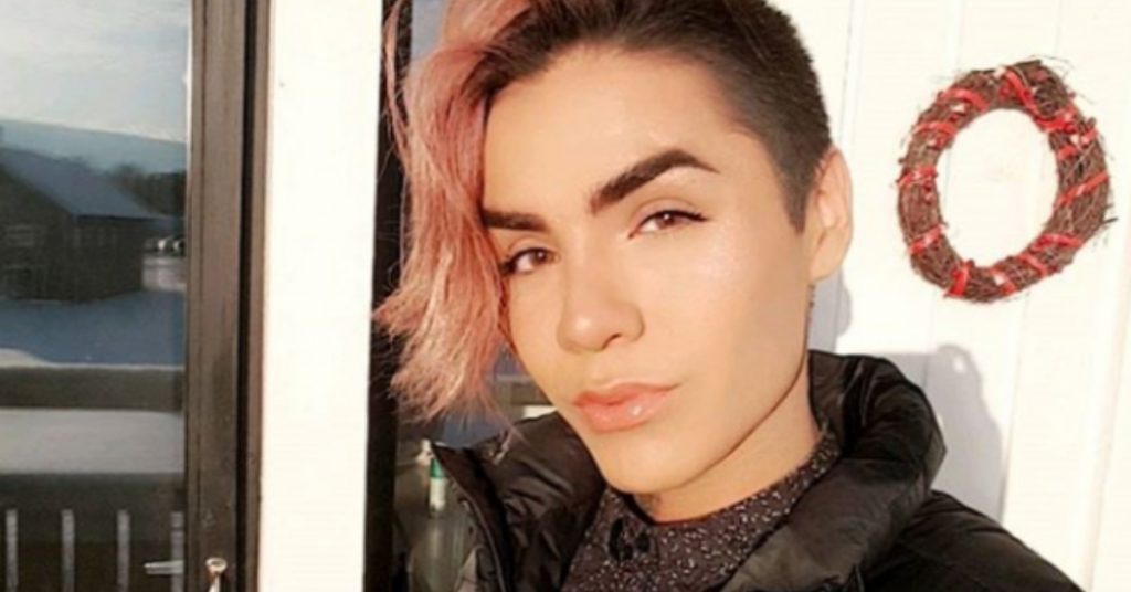 “Te estás desfigurando”: Internautas no dejaron pasar el notorio “cambio facial” de Leo Méndez Jr