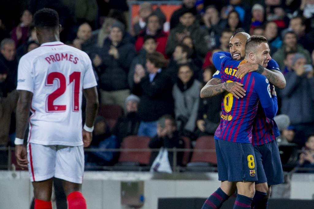 Ernesto Valverde: “Arturo Vidal nos da presión”