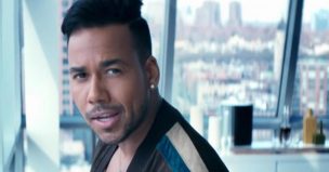 ¿Será una broma? Romeo Santos sorprende al publicar enigmático desnudo total en las redes