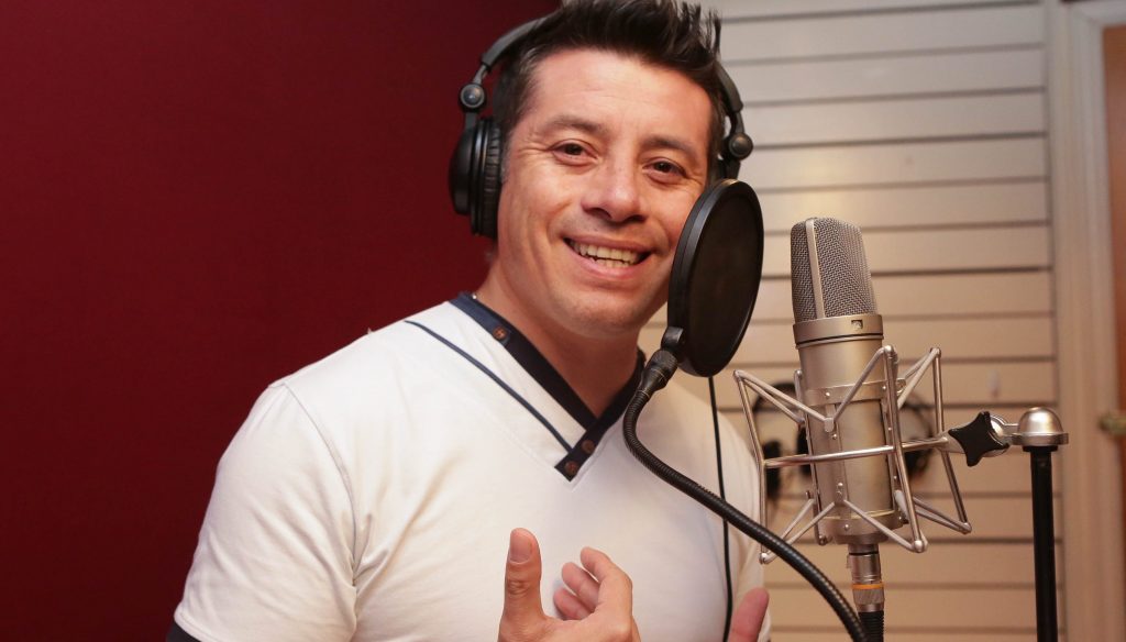 Leandro Martínez recibe violento y penoso mensaje sobre sus hijas en “defensa” de Paloma Mami