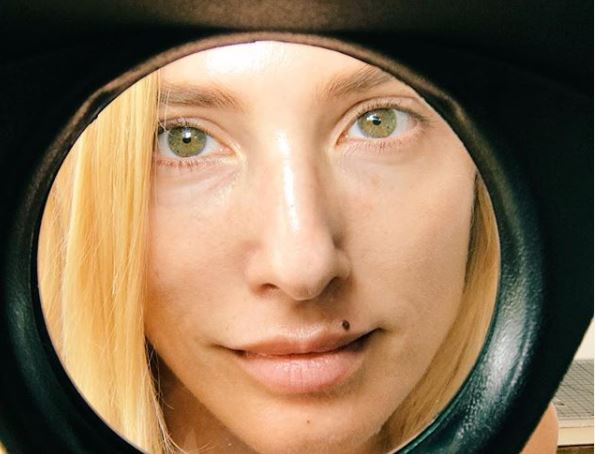 Mane Swett vuelve a Instagram tras 7 años y ya incumplió las normas: “Ténganme paciencia”