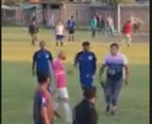 “Mamá tengo miedo”: Impactante registro de una batalla campal en el fútbol amateur de Chile