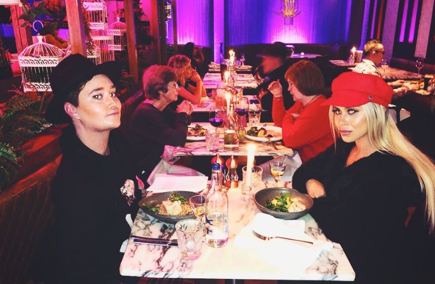 “Les deseo un domingo la raja”: La osada y polémica fotografía de Nicolás Yunge