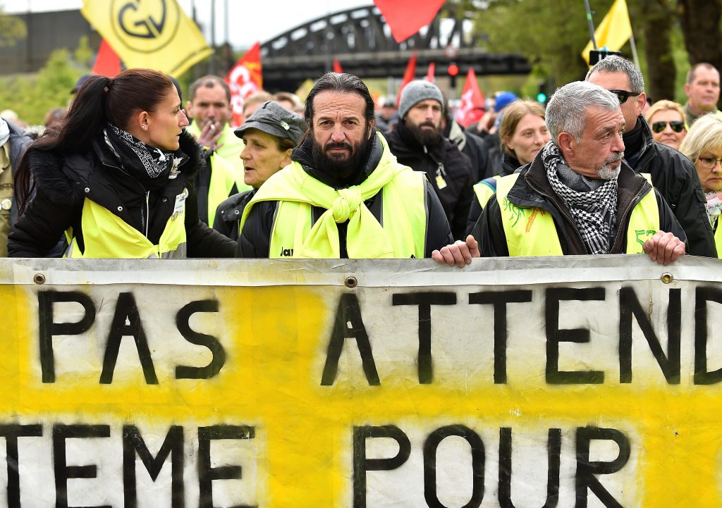 “Chalecos amarillos” franceses movilizaron menos de 19.000 personas este sábado