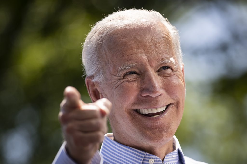 Joe Biden, favorito entre los demócratas, llama a la unidad en arranque de campaña