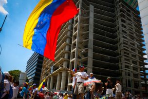 Nicolás Maduro propone adelantar elecciones legislativas