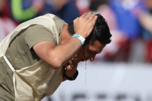 Fotógrafo de Colo Colo fue herido en la cabeza por un proyectil en el Superclásico