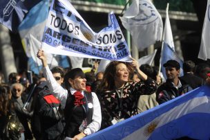 Argentina conmemora 1 de Mayo con huelga general del transporte