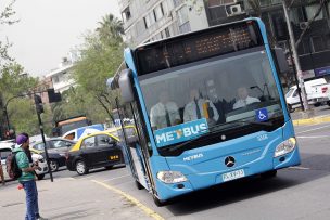 Conductor de Metbus es herido de bala cuando regresaba a terminal en Pudahuel