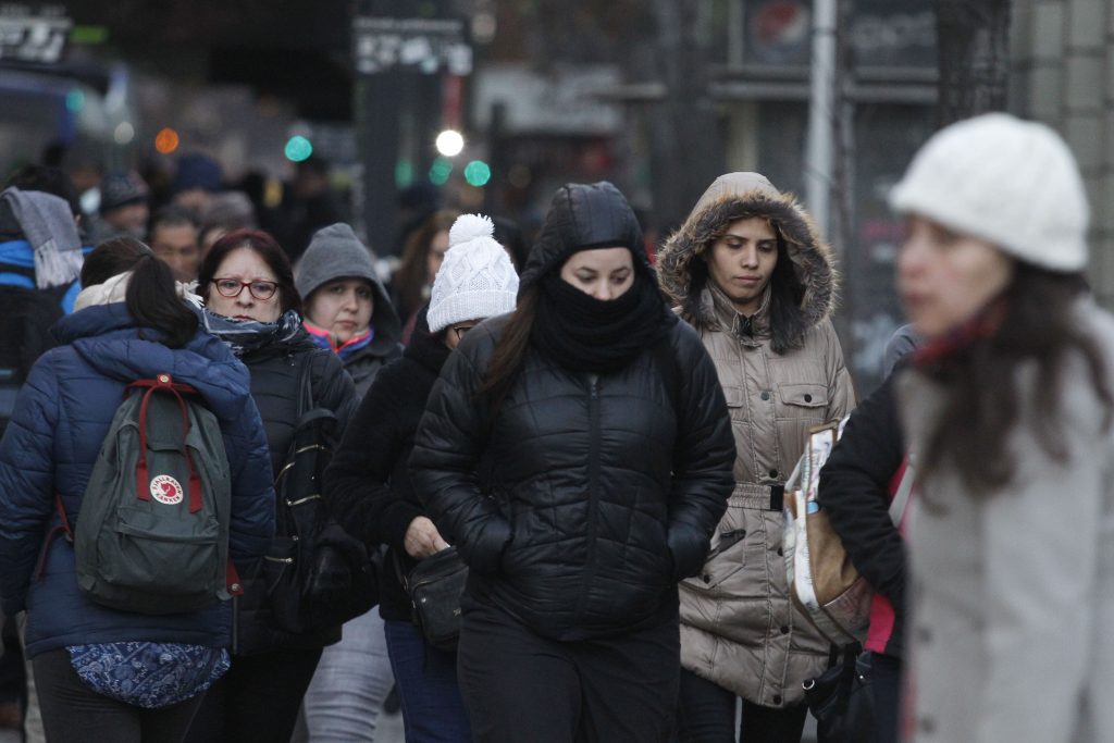 Meteorología pronostica mínimas de hasta -2°C para la Región Metropolitana