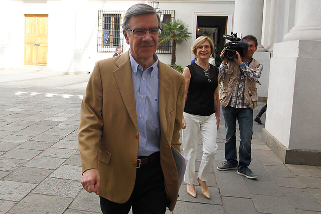 Cadem: Joaquín Lavín, Evelyn Matthei y Heraldo Muñoz lideran en aprobación