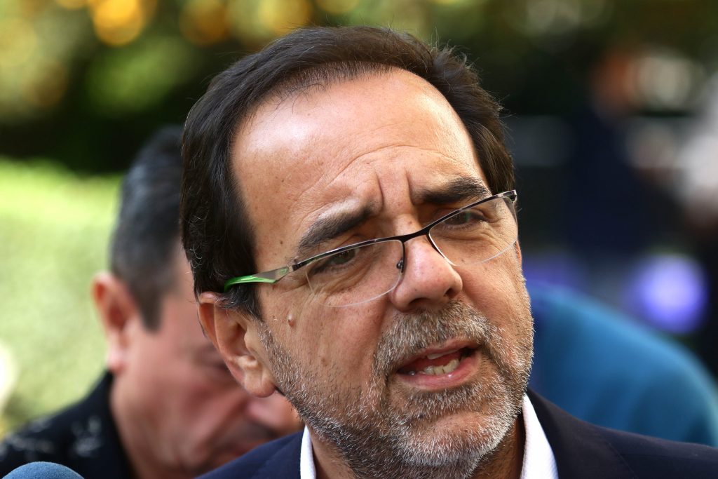 Mulet trató de “fascistoide” a subsecretario Luis Castillo y pidió su renuncia