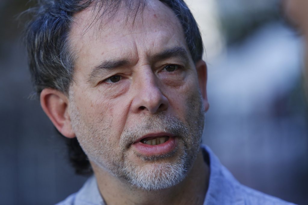 Parlamentarios lanzan proyecto para limitar uso del plástico