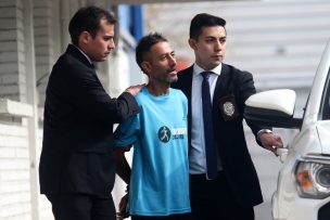 En prisión preventiva quedó hombre que estranguló y quemó a joven mujer