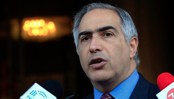 Senador Francisco Chahuán tilda de “error” cancelación de viaje de Presidente Piñera