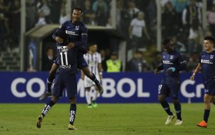 Delfín felicitó a Universidad Católica de Ecuador por eliminar a Colo Colo de Copa Sudamericana