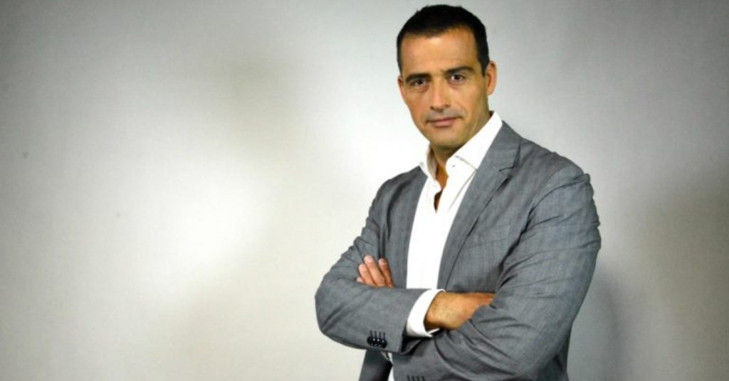 Iván Nuñez se llevó “los postres” tras cena en la embajada de Marruecos