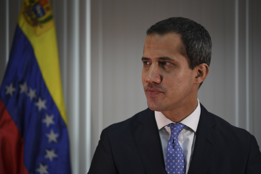 Juan Guaidó pide más acciones a una UE que le reitera su “firme apoyo”