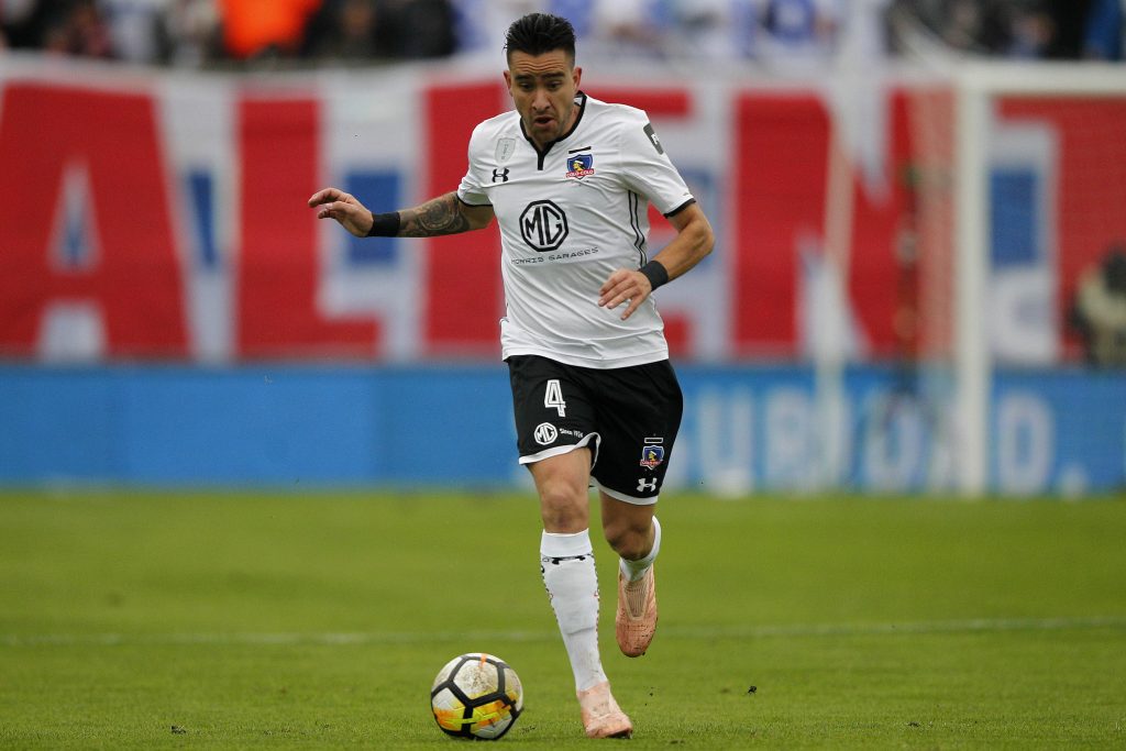 Defensa argentino de Colo Colo piensa en nacionalizase: “Me gustaría jugar por Chile”