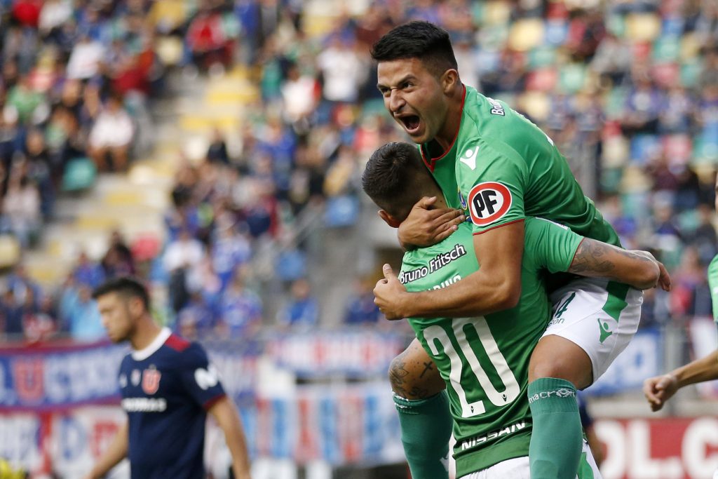 Audax derrotó a una U en crisis que no puede dejar el fondo de la tabla