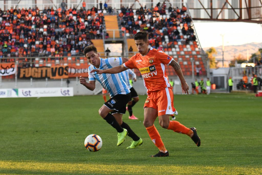 Cobreloa supo jugar con un hombre menos, pero solo empató con Magallanes