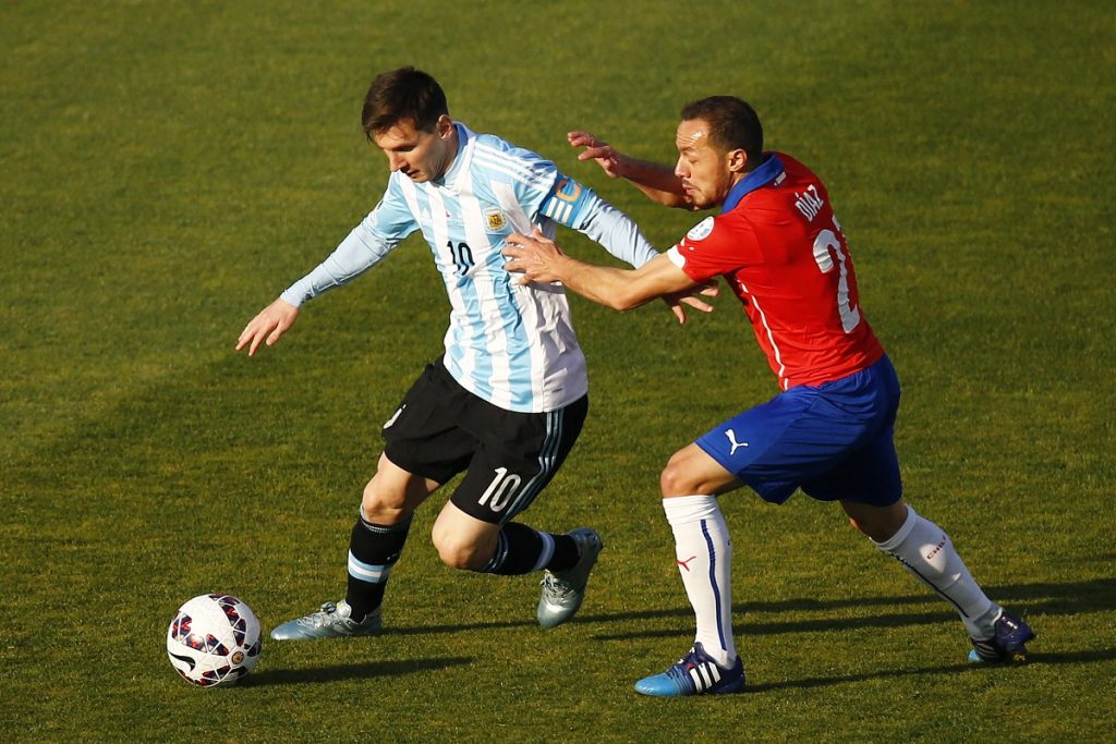 Marcelo Díaz se sumó a Vidal: “Sería lindo ver a Messi levantar la Copa América”