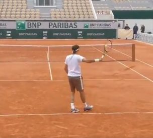 De otro planeta: La increíble técnica de Roger Federer con la que paró una pelota de tenis