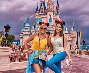 Kel Calderón premió a un seguidor para disfrutar del mismo viaje que ella a Disney