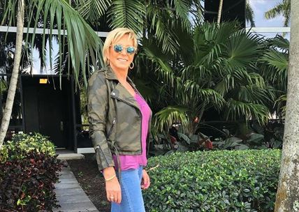 Raquel Argandoña se luce como parte de una “banda de asaltantes”