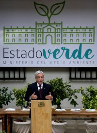 Presidente Piñera firmó compromiso para adoptar medidas pro mediambiente