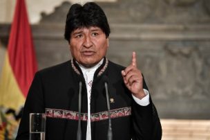 Evo Morales agradece a Sebastián Piñera por las labores de rescate de mineros bolivianos