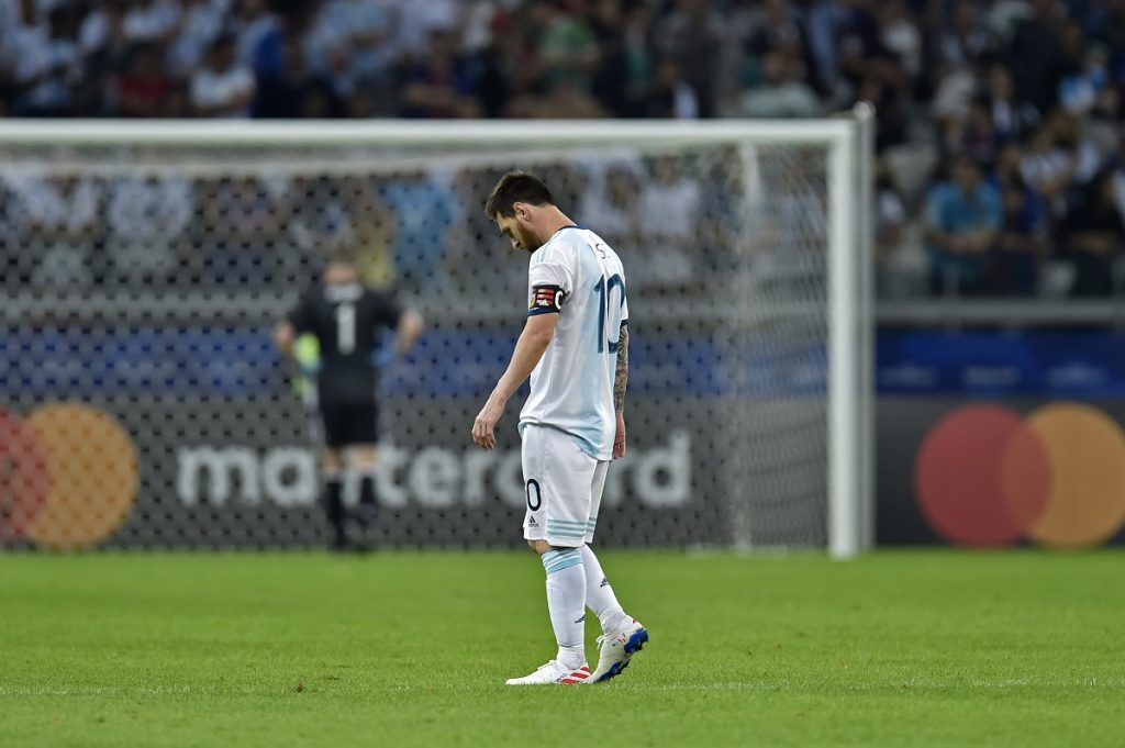 Ni el empate de Messi acalla la crítica: Hinchas en picada contra Argentina