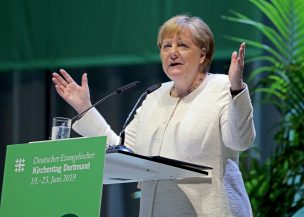Angela Merkel quiere endurecer la lucha contra los neonazis
