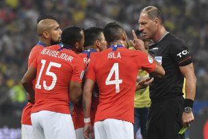 [VIDEO] Este fue el gol legítimo que el VAR le anuló a Charles Aránguiz y a la Roja