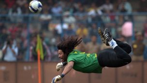 René Higuita lapidario con la Roja: “El fútbol es de energías, la época buena de Chile ya pasó”